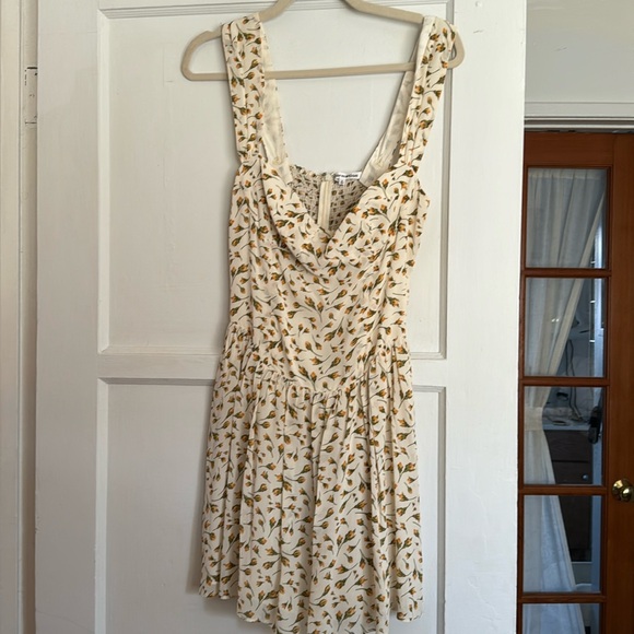 REFORMATION Size 8 TAIGA DRESS Blanche - Picture 2 of 9